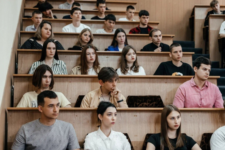 В Луганской и Донецкой народных республиках прошел форум «История для будущего. Русская весна».